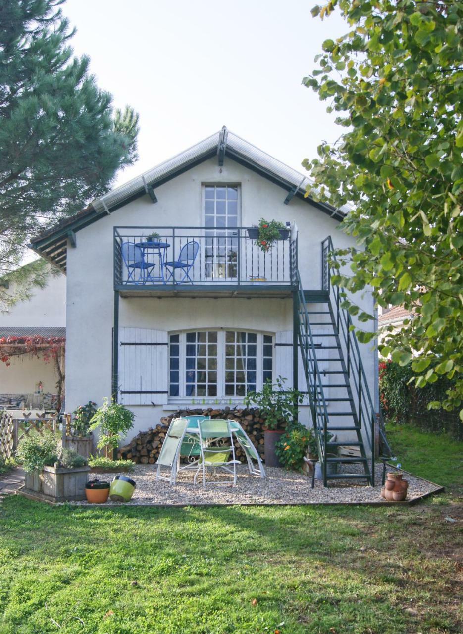 Le Grenier De Louisette Bed & Breakfast Libourne Exterior photo